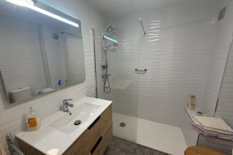 Apartamento en venta en Torrevieja, Alicante, España 3 dormitorios, 115 m2 No. 144016 - foto 9