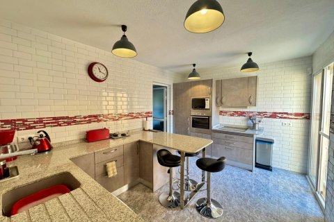 Apartment for sale Torrevieja, Alicante, Spain 3 bedrooms, 97 sq.m. No. 138454 - photo 10