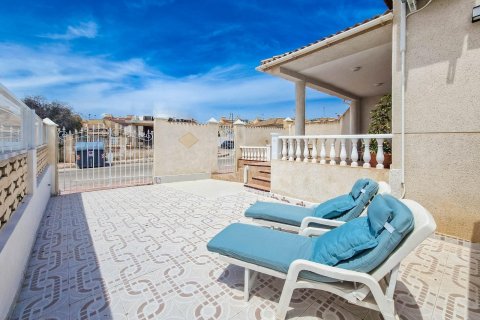 Сasa en venta Torrevieja, Alicante, España 2 dormitorios,  No. 138458 - foto 2