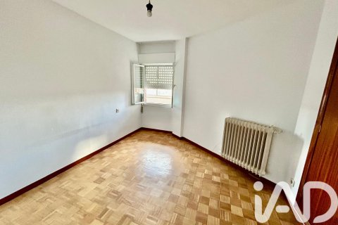 Penthouse for sale in La Baneza, Leon, Spain 3 bedrooms, 153 sq.m. No. 185255 - photo 24