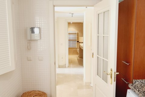 Apartment for sale in Marbella, Malaga, Spain 1 bedroom, 73 sq.m. No. 187841 - photo 9