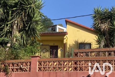 Продажа дома в Ла-Бисбаль-дель-Пенедес, Таррагона, Испания 3 спальни, 71м2 №188056 - фото 2