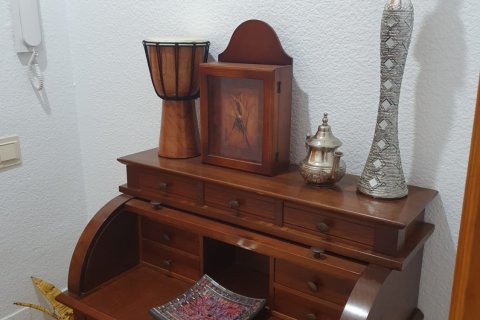 Huoneisto myytävänä Roquetas de Mar, Almeria, Espanja, 2 makuuhuonetta, 77 m2 No. 188061 - kuva 4