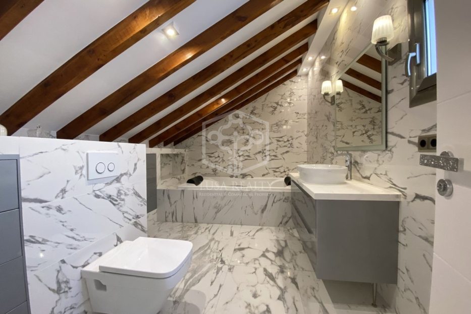 Huoneisto Barcelona, Espanja 4 makuuhuonetta, 220 m2 No. 78354