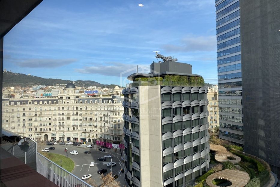 Huoneisto Barcelona, Espanja 4 makuuhuonetta, 220 m2 No. 78354