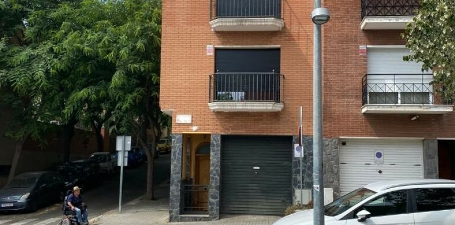 House in Mataro, Barcelona, Spanien 3 Schlafzimmer, 278 m2 Nr. 153994