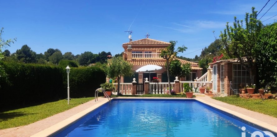 Дом в Эль Монтмелл, Таррагона, Испания 3 спальни, 234м2 №153991