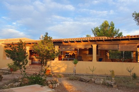 House à vendre à Sant Francesc De Formentera, Formentera, Espagne, 2 chambres, 200 m2 No. 153988 - photo 2