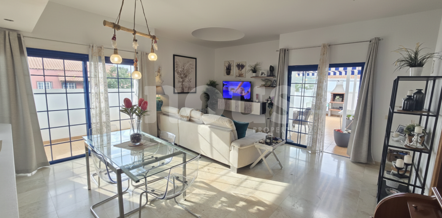 Ático en Tenerife, España 2 dormitorios, 103 m2 No. 149480