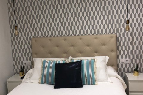 Аренда квартиры в Мадрид, Испания 3 спальни, 105м2 №149476 - фото 16