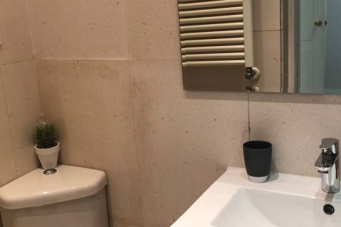 Аренда квартиры в Мадрид, Испания 3 спальни, 105м2 №149476 - фото 25