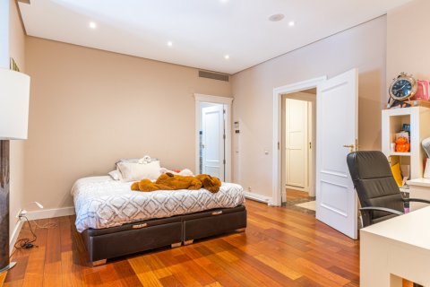 Villa in vendita a Madrid, Spagna 7 camere da letto, 1077 mq. N° 149478 - foto 15