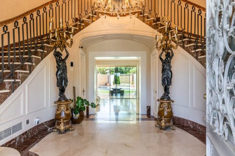 Villa in vendita a Madrid, Spagna 7 camere da letto, 1077 mq. N° 149478 - foto 2