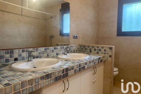 Hus till salu i El Catllar, Tarragona, Spanien 4 sovrum, 2650 kvm. Nr. 153971 - foto 16