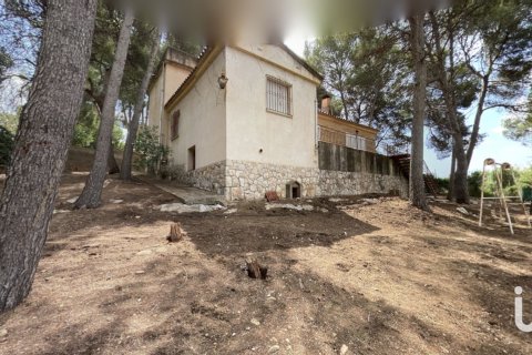 Hus till salu i El Catllar, Tarragona, Spanien 4 sovrum, 2650 kvm. Nr. 153971 - foto 2