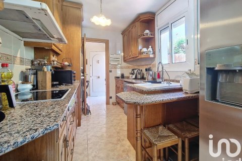 Hus till salu i Sant Fost de Campsentelles, Barcelona, Spanien 4 sovrum, 345 kvm. Nr. 153970 - foto 9