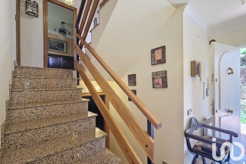 Hus till salu i Sant Fost de Campsentelles, Barcelona, Spanien 4 sovrum, 345 kvm. Nr. 153970 - foto 13