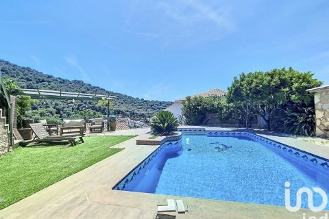 Māja Sant Fost de Campsentelles, Barcelona, Spānijā 4 istabas, 345 m2 Nr. 153970