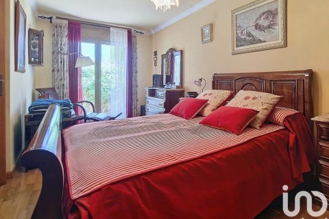 Hus till salu i Sant Fost de Campsentelles, Barcelona, Spanien 4 sovrum, 345 kvm. Nr. 153970 - foto 15