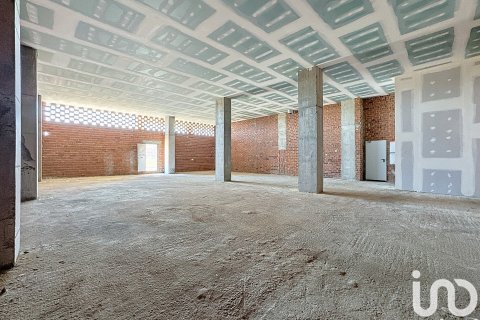 Komerciāls īpašums Badalona, Barcelona, Spānijā 1 istaba, 227 m2 Nr. 153968