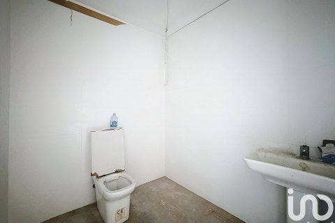 Продажа коммерческой недвижимости в Бадалона, Барселона, Испания 1 спальня, 329м2 №153967 - фото 7