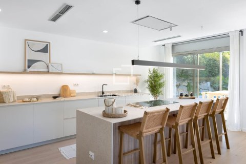 Villa for sale in Alella, Barcelona, Spain 4 bedrooms, 332 sq.m. No. 164603 - photo 9