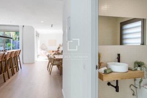 Villa for sale in Alella, Barcelona, Spain 4 bedrooms, 332 sq.m. No. 164603 - photo 11