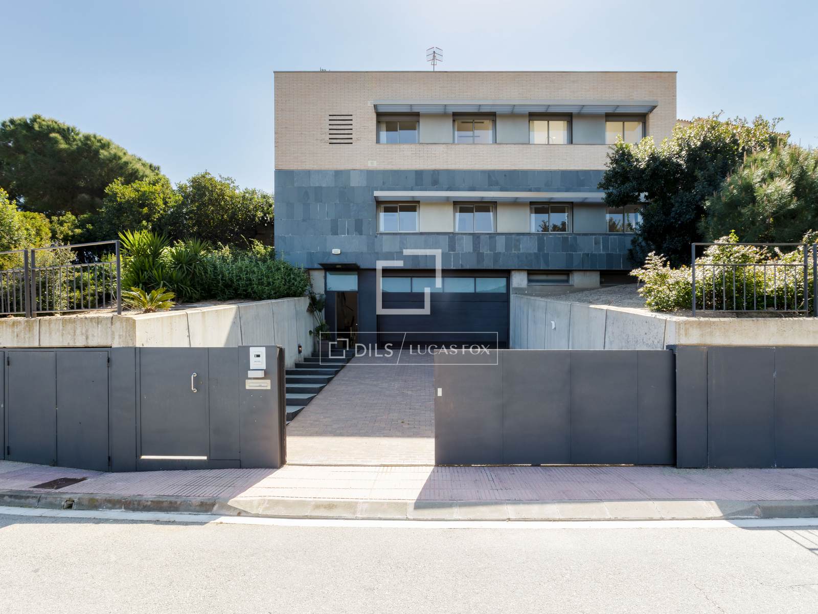 Huvila Alella, Barcelona, Espanja 4 makuuhuonetta, 332 m2 No. 164603