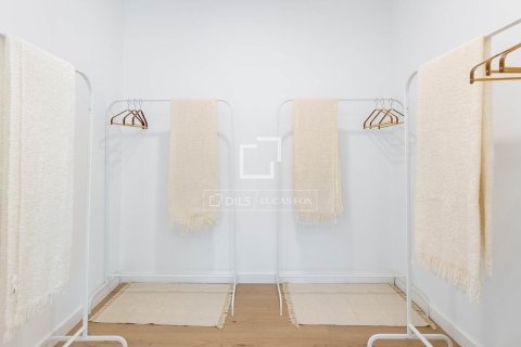 Villa for sale in Alella, Barcelona, Spain 4 bedrooms, 332 sq.m. No. 164603 - photo 19