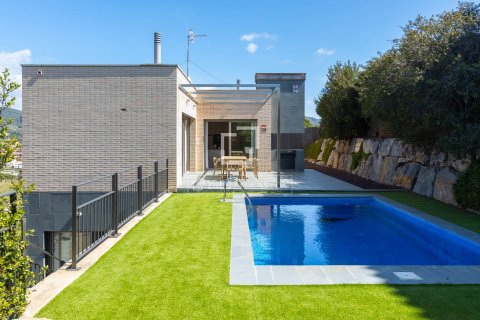 Villa for sale in Alella, Barcelona, Spain 4 bedrooms, 332 sq.m. No. 164603 - photo 28