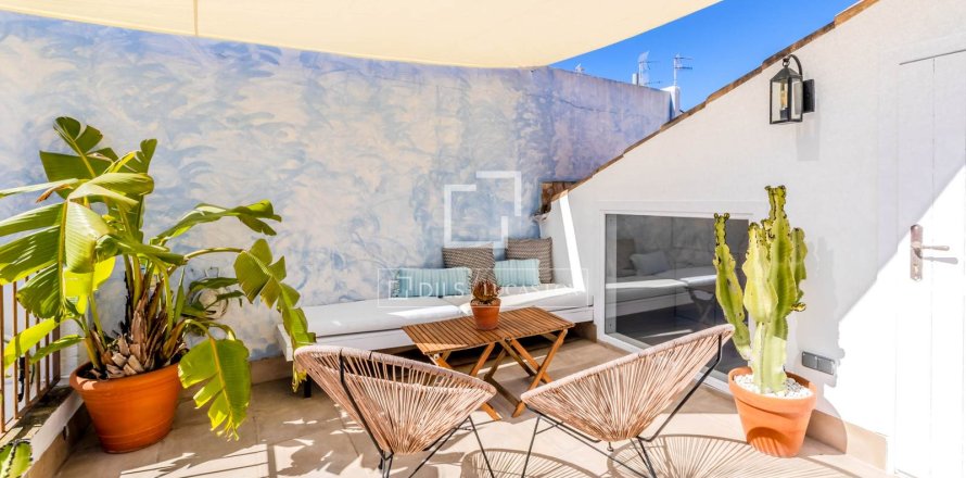 Villa in Sitges, Barcelona, Spain 3 bedrooms, 125 sq.m. No. 164599