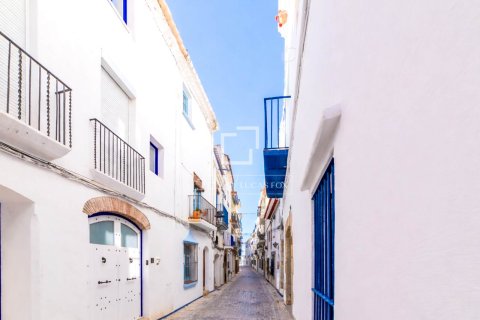 Villa for sale in Sitges, Barcelona, Spain 3 bedrooms, 125 sq.m. No. 164599 - photo 2