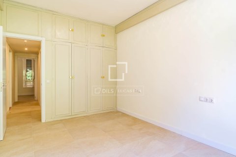 Huoneisto myytävänä Barcelona, Espanja, 3 makuuhuonetta, 106 m2 No. 164602 - kuva 16