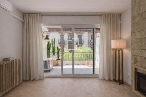 Huoneisto myytävänä Barcelona, Espanja, 3 makuuhuonetta, 106 m2 No. 164602 - kuva 5
