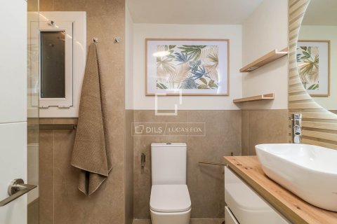 Huoneisto myytävänä Barcelona, Espanja, 3 makuuhuonetta, 106 m2 No. 164602 - kuva 21