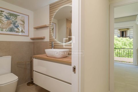 Huoneisto myytävänä Barcelona, Espanja, 3 makuuhuonetta, 106 m2 No. 164602 - kuva 20