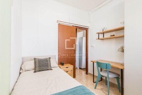 Huoneisto myytävänä Barcelona, Espanja, 2 makuuhuonetta, 48 m2 No. 164600 - kuva 30