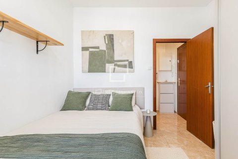 Huoneisto myytävänä Barcelona, Espanja, 2 makuuhuonetta, 60 m2 No. 164600 - kuva 26
