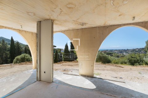 Villa for sale in Cabrils, Barcelona, Spain 6 bedrooms, 264 sq.m. No. 164604 - photo 20