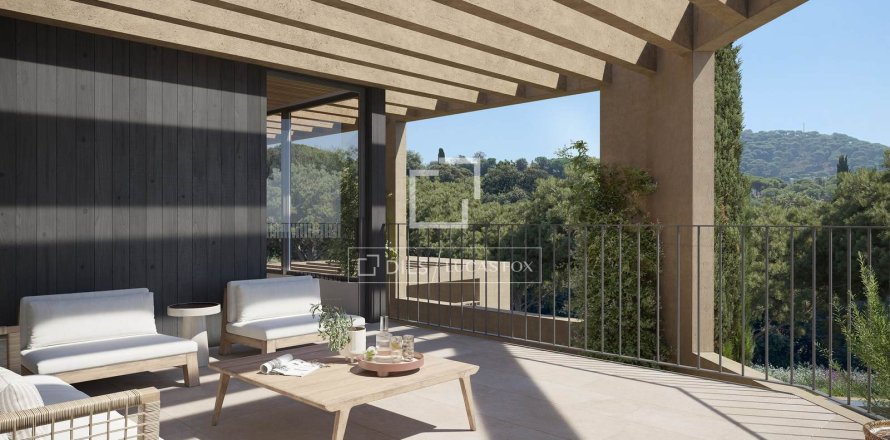 Villa in Cabrils, Barcelona, Spain 6 bedrooms, 331 sq.m. No. 164604