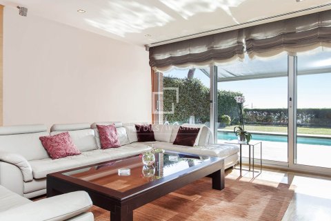 Villa à louer à Barcelona, Espagne, 6 chambres, 678 m2 No. 164605 - photo 8