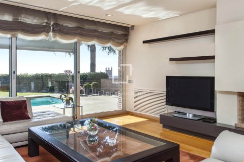 Villa à louer à Barcelona, Espagne, 6 chambres, 678 m2 No. 164605 - photo 10