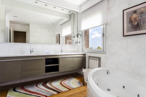 Villa à louer à Barcelona, Espagne, 6 chambres, 678 m2 No. 164605 - photo 23