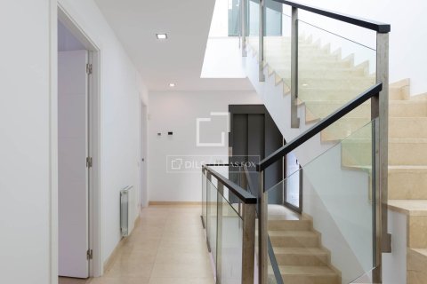 Villa for sale in Alella, Barcelona, Spain 4 bedrooms, 330 sq.m. No. 164601 - photo 26