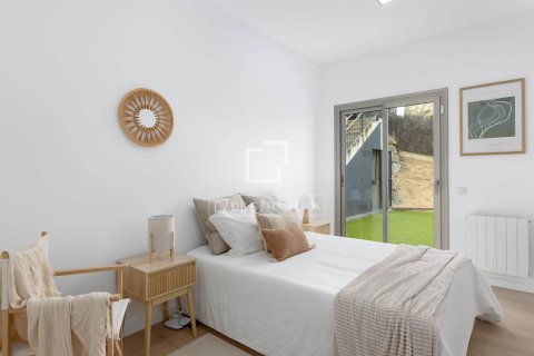 Villa for sale in Alella, Barcelona, Spain 4 bedrooms, 330 sq.m. No. 164601 - photo 23