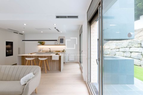 Villa for sale in Alella, Barcelona, Spain 4 bedrooms, 330 sq.m. No. 164601 - photo 10