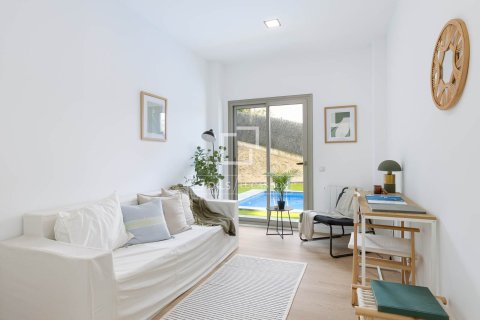 Villa for sale in Alella, Barcelona, Spain 4 bedrooms, 330 sq.m. No. 164601 - photo 19