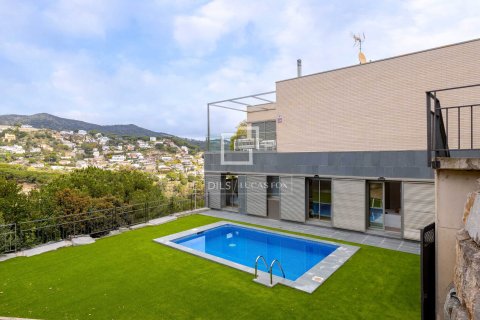 Villa for sale in Alella, Barcelona, Spain 4 bedrooms, 330 sq.m. No. 164601 - photo 3