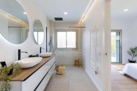 Villa for sale in Alella, Barcelona, Spain 4 bedrooms, 330 sq.m. No. 164601 - photo 18