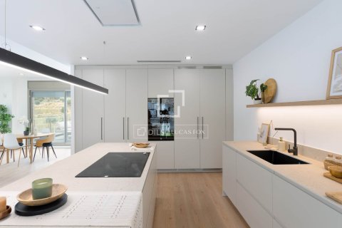 Villa for sale in Alella, Barcelona, Spain 4 bedrooms, 330 sq.m. No. 164601 - photo 8